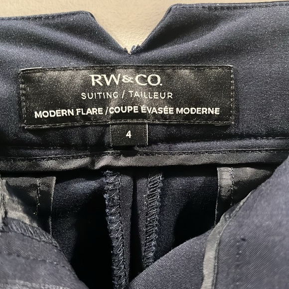 Women’s pant suit - Picture 5 of 17